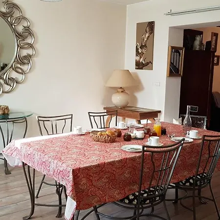 Oda ve Kahvaltı Clos Des Boulevards 2*